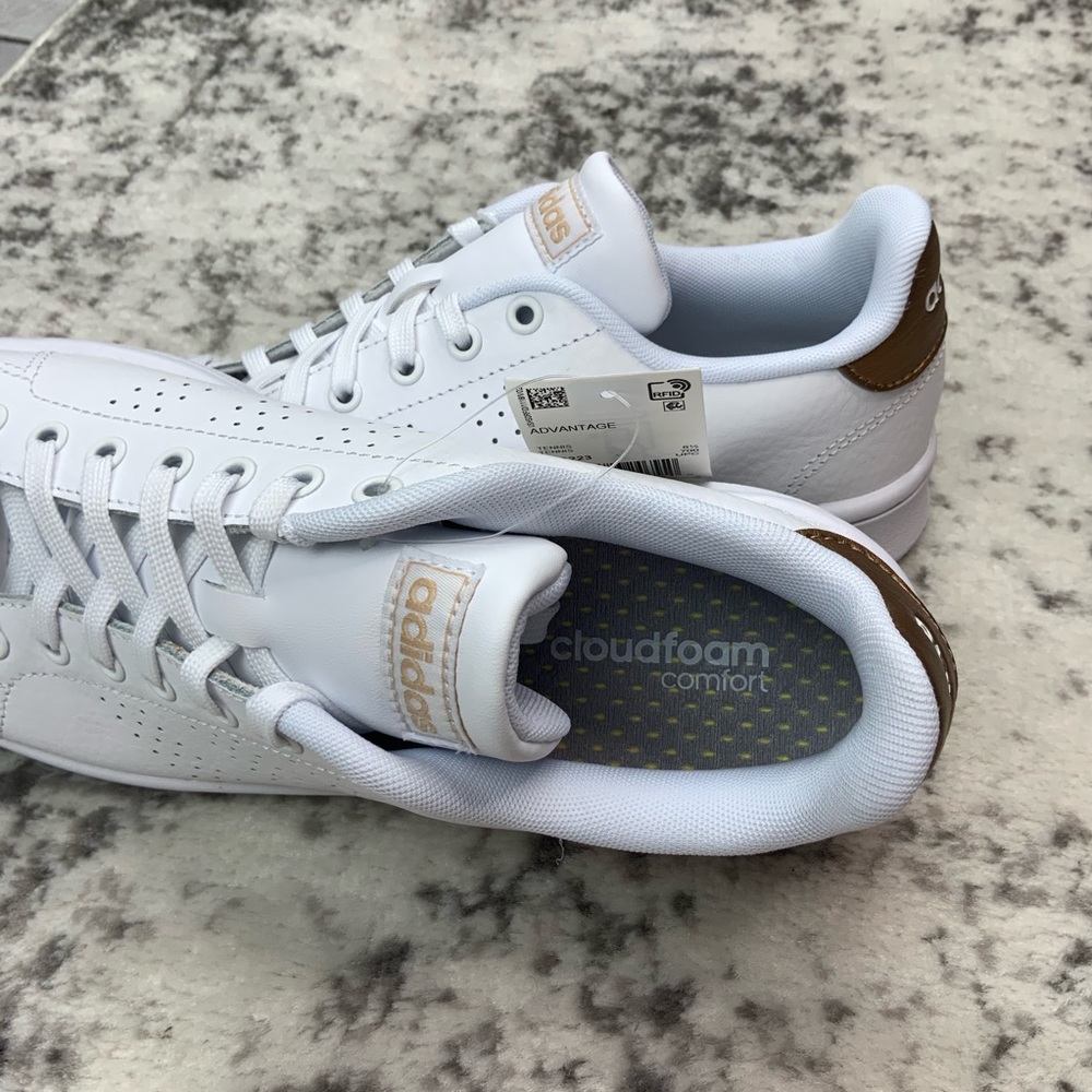NIB Adidas Advantage women’s tennis shoes - Picture 7 of 8